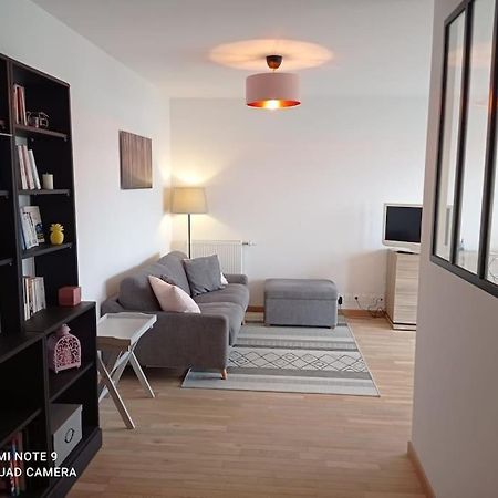 Superbe Appartement Avec Balcon Filant Cenon Buitenkant foto